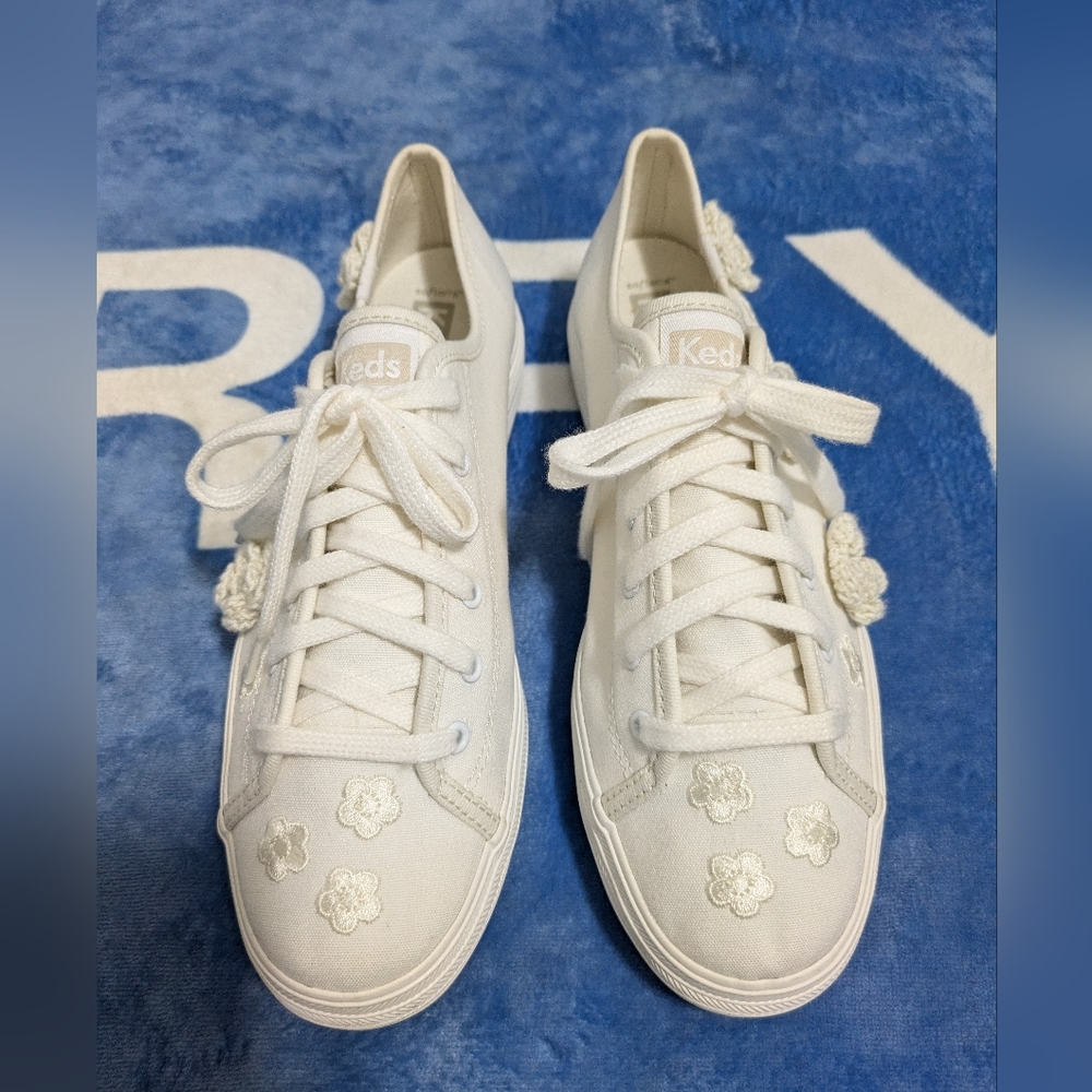 Keds Triple Kick Crochet Flower Women's Size 7 White